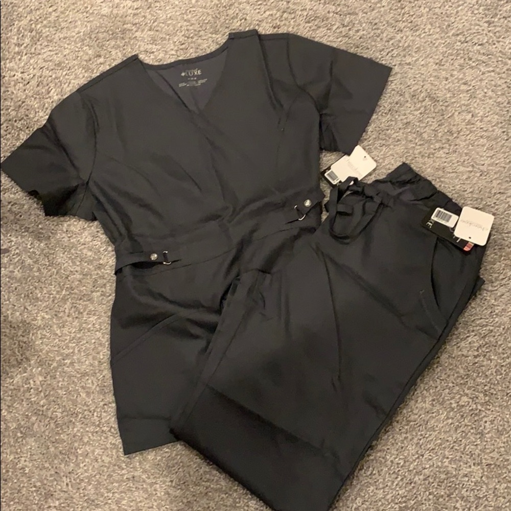 Women’s Scrub Set